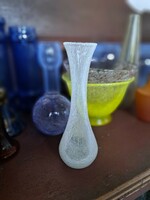 Gyönyörű  Fátyolüveg, karcagi,berekfürdői  25.5  cm magas fehér üveg váza