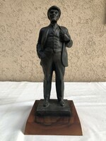 Lenin bronz szobor