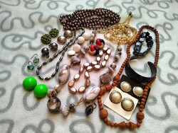 Retro jewelry package, 19 pieces (140)