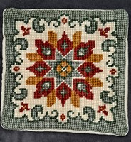 Decorative cushion cover with cross-stitch embroidery (m3957)