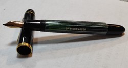 Pelikan 120, striped fountain pen. 14C-585 gold mountain. Piston/screw