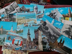 Vintage külföldi képes- levelezőlapok 44 db