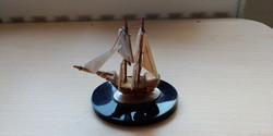 Small ship model table decoration (min. 60 years old)