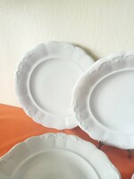 Zsolnay indamintás fehér  porcelán tányérok  (8)