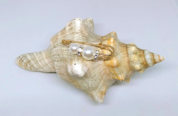 Multi-functional white pearl brooch 4