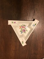 Herend porcelain ashtray, with flower pattern decor, stamped mark. Undamaged condition. From 1944