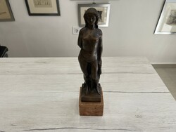 Olcsai Kiss Zoltán női akt bronz szobor figura
