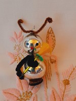 Üveg, zsenília figura, méhecske virággal, karácsonyfa dísz, 8 cm