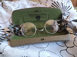 Régi katonai szemüveg