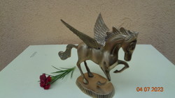 Pegasus the winged horse 18 x 16 cm / uk /