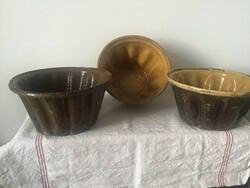 Népi kerámia kuglóf sütő 3db.