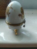 Faberge tojás, kínai porcelán,arany rózsa díszítéssel, magassága 10 cm. eladó!