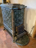 Perpetuum green enameled cast iron stove