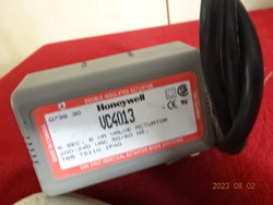 Honeywell filter drive motor, numbered uc4013. Jokai.