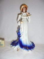 Porcelán hölgy hosszú ruhában - nipp, figura