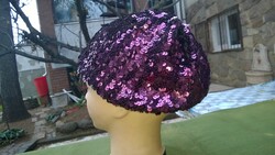 Monsoon-Különleges alkalmi női sapka-fejfedő-kalap lila csillogó bármely fejméretre