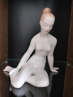 Aquincum porcelain nude figure