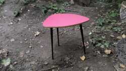 Tiny (40 x 30 x 40 cm), retro-style side table or flower stand, in mint condition.