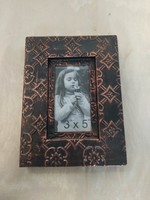 Embossed printed metal picture frame