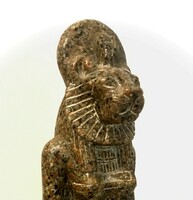 Sahmet istennő - vörös gránit szobor