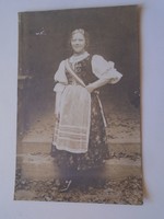 D197058  Régi fotó   Hölgy népviseletben, Salgótarján  1910