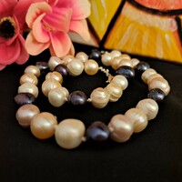 Cultured pearl necklace, fabulous. 1 cm
