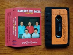 3 + 2 Ensemble: pale autumn rose tape cassette