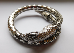 Metal snake bracelet