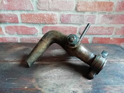 Réz borcsap, békebeli darab, kb. 2-3 kilós masszív boros hordó csapja, borászati kellék, LEÁRAZVA!