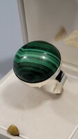 Silver ring with large malachite stone 13.46 g