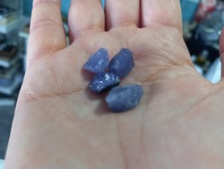 Raw tanzanite gemstone pieces! From Tanzania!