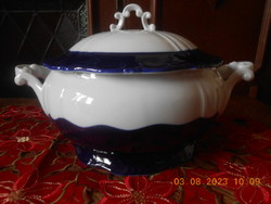 Bowl of soup with Zsolnay pompadour glaze