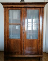 Biedermeier üveges szekrény, két ajtós