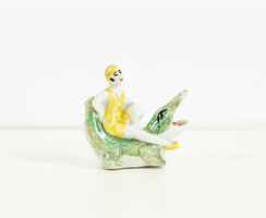 Bathing beatuy figura - miniatűr porcelán figura - art deco szépség fürdőruhában, krokodilháton