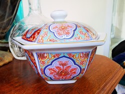 Japanese bonbonier with lid