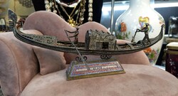 Filigree silver gondola