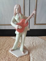 Aquincum porcelán gitáros lány
