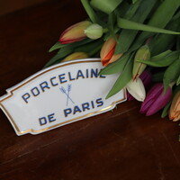 Porcelain de Paris display tábla
