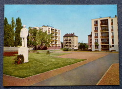 Nyíregyháza - Southern housing estate Tibor Samuelyi sculpture - photo postcard - 1994