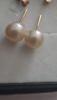 Beautiful large size 10k pearl earrings
