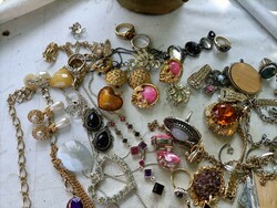 Many kinds of jewelry together for only 5 thousand!