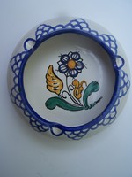 Ashtray with frosted pattern. Indicated