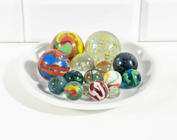Régi üveggolyók - retro vintage gyermek játékok - kézműves üveg labdák