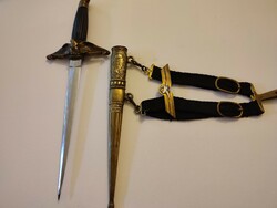 Horty era flying officer's dagger with attachment and insignia