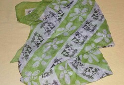Patterned shawl, scarf (cow)
