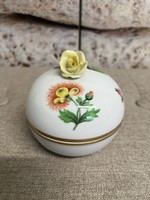 Herend flower-patterned rose porcelain bonbonier v0