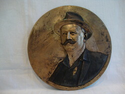 Louis Gács man in hat portrait wall decoration 29 cm 1.5 kg