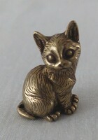 Miniatűr sárgaréz cica figura