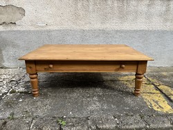 Renovated large coffee table with turned legs