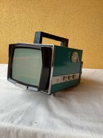 Elektronika VL 100 működő mini televízió.